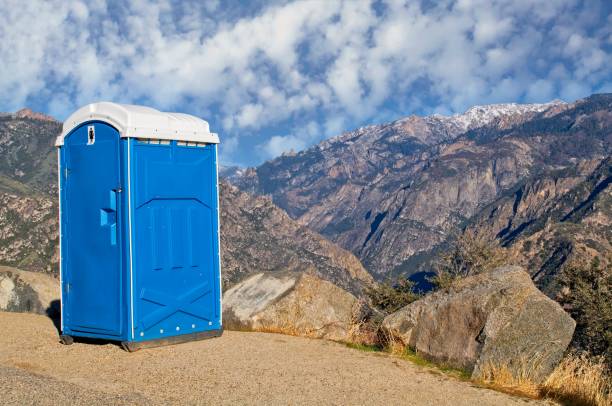 Best Portable bathroom rental  in Shinnston, WV